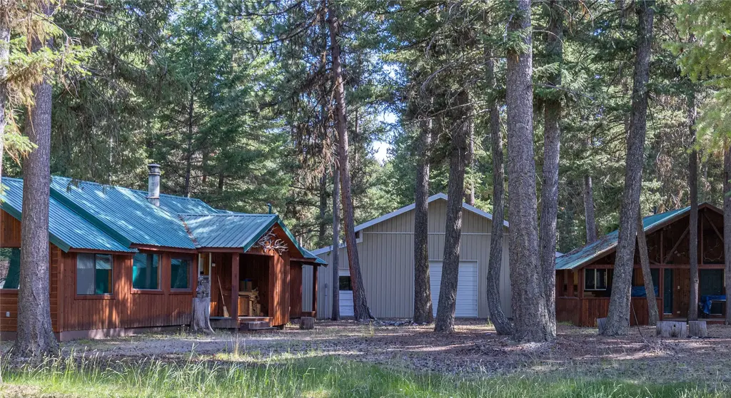 6961 West Fork Road, Darby