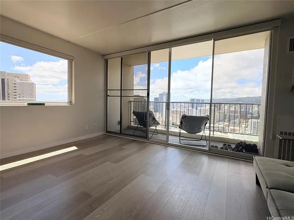 400 Hobron Lane # 3402, Honolulu