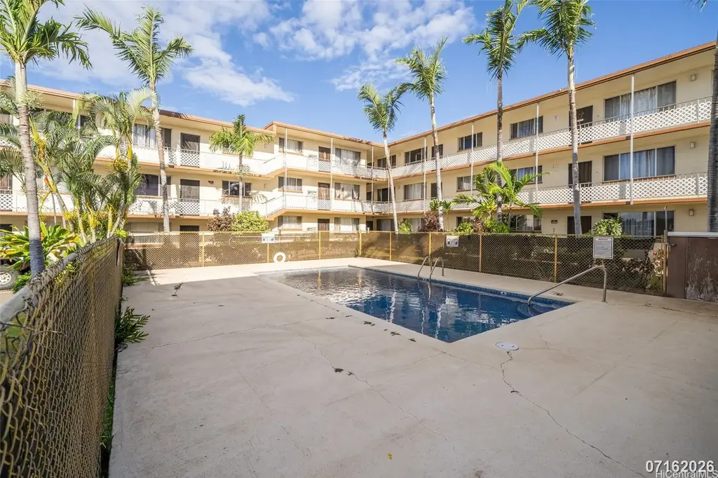94-054 Leolua Street # 208, Waipahu
