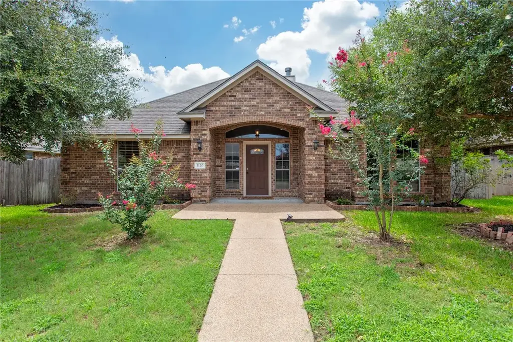 1120 Eagle Avenue, College Station