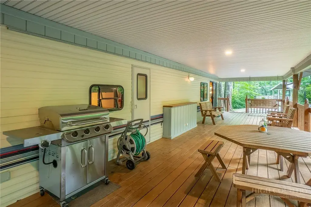 437 Windridge Road, Newland
