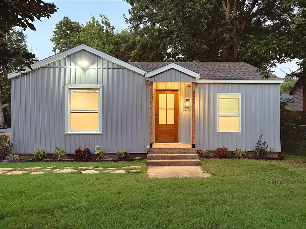 421 S Washington Street, Siloam Springs