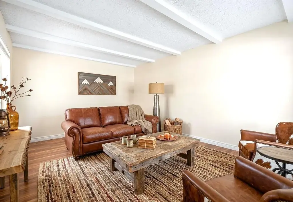 1201 W Didier Avenue, Belen