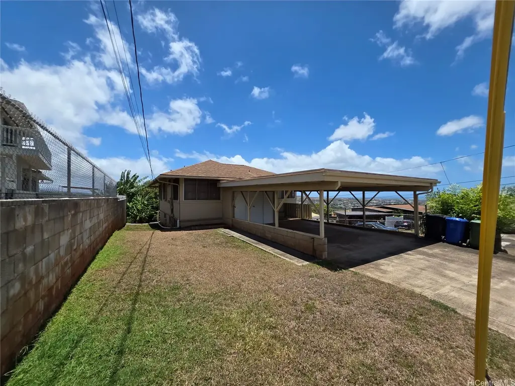 99-1063 Lalawai Drive, Aiea