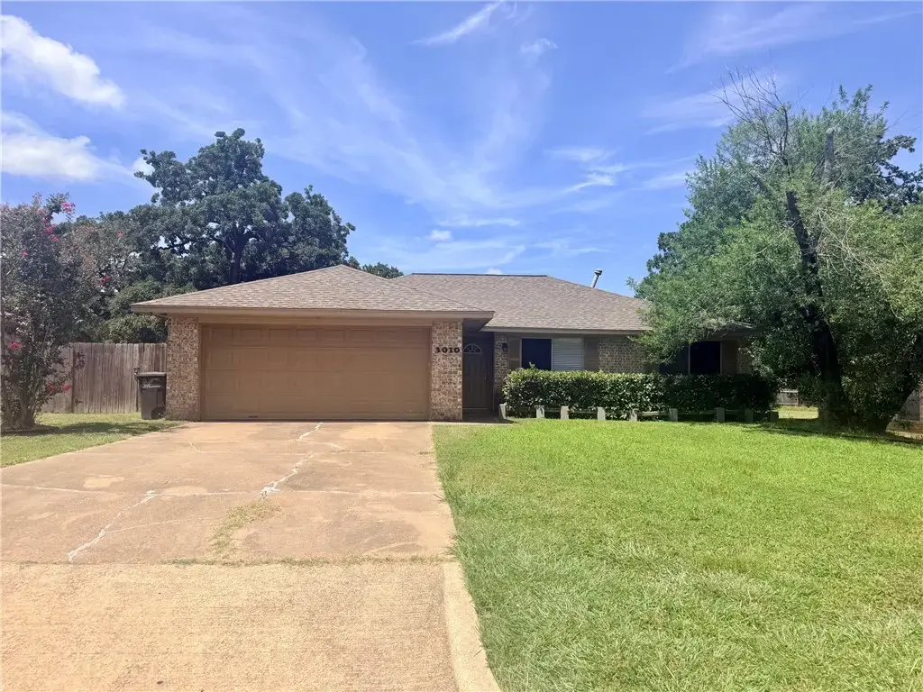 3010 Normand Drive, College Station