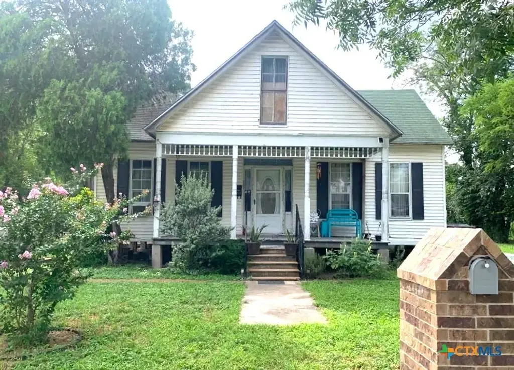 508 Stockdale Street, Cuero