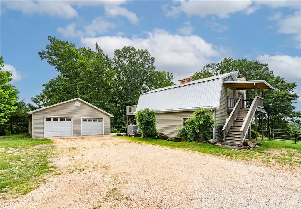 10381 Tara Lane, Rogers