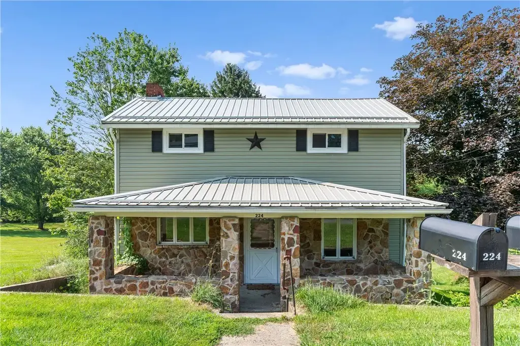 224 East End, Bullskin