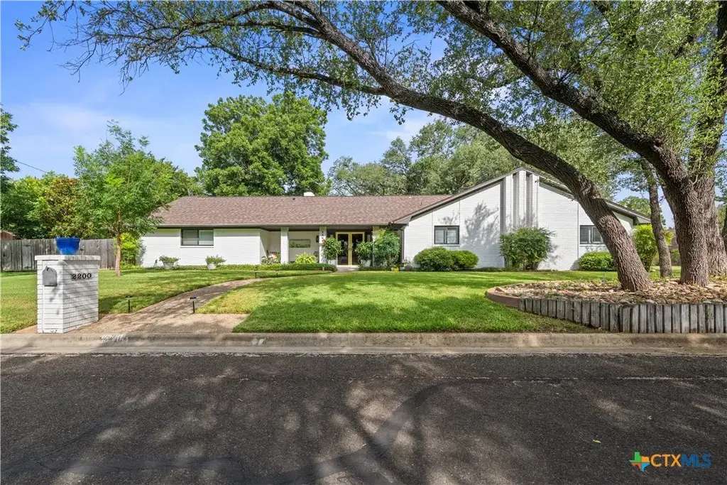 2200 Antelope Trail, Harker Heights