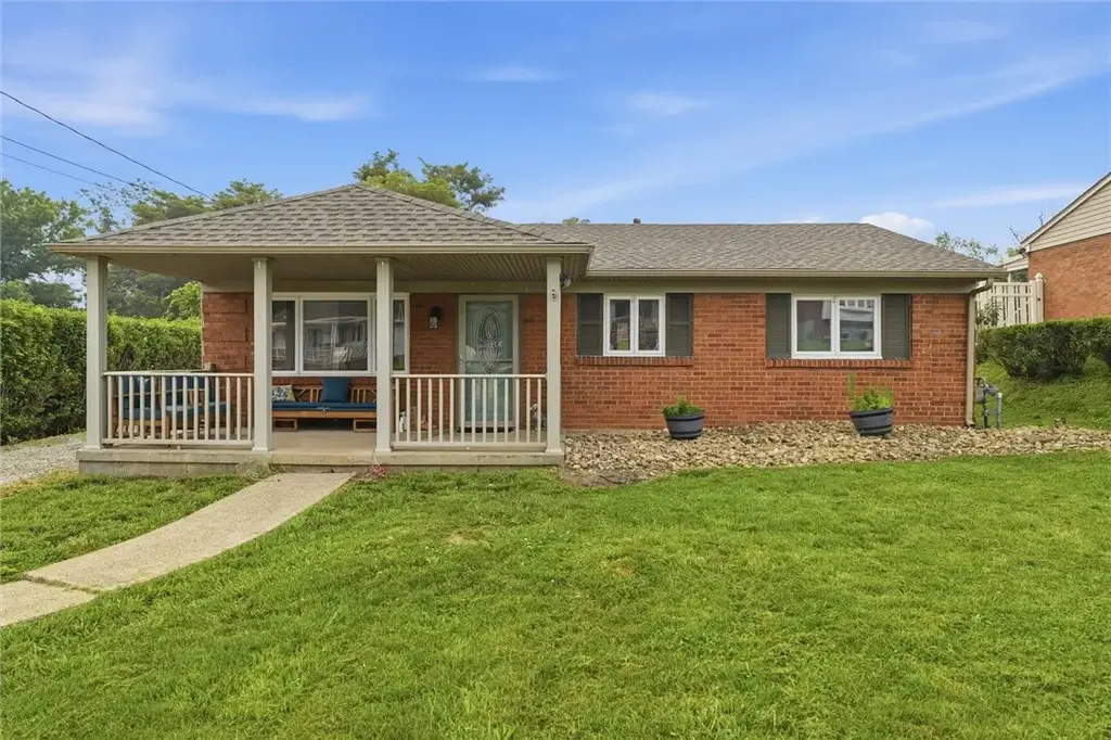 1009 Deerfield Drive, Elizabeth Twp/Boro