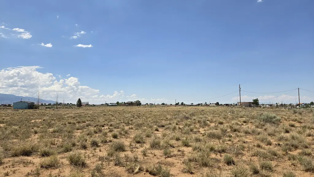 18 High Deal Drive, Los Lunas