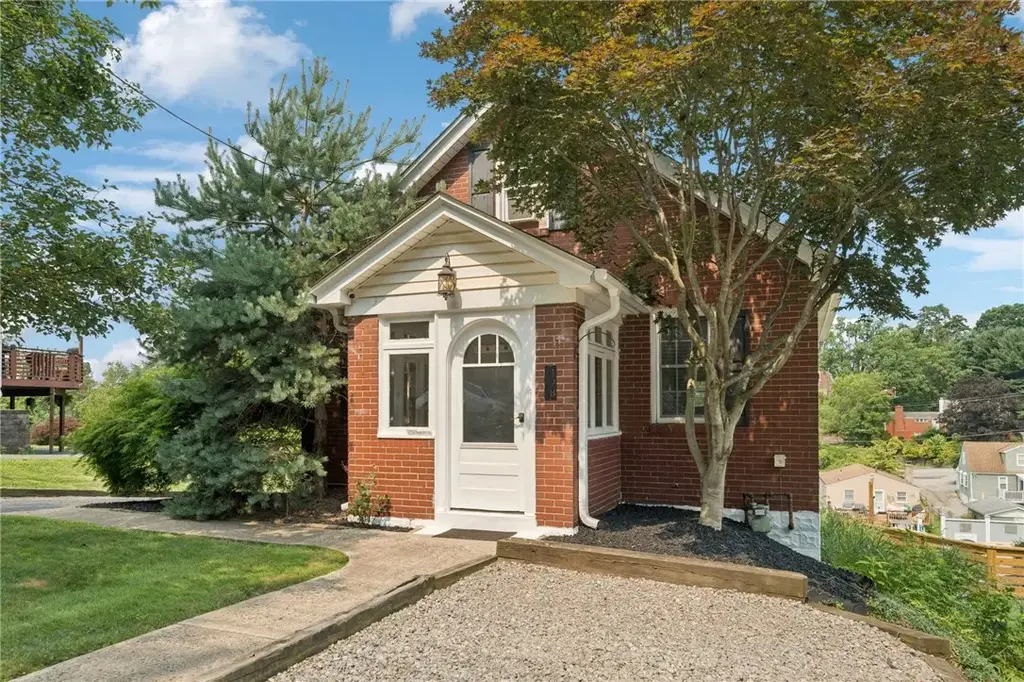 128 Rosecrest Drive , Monroeville
