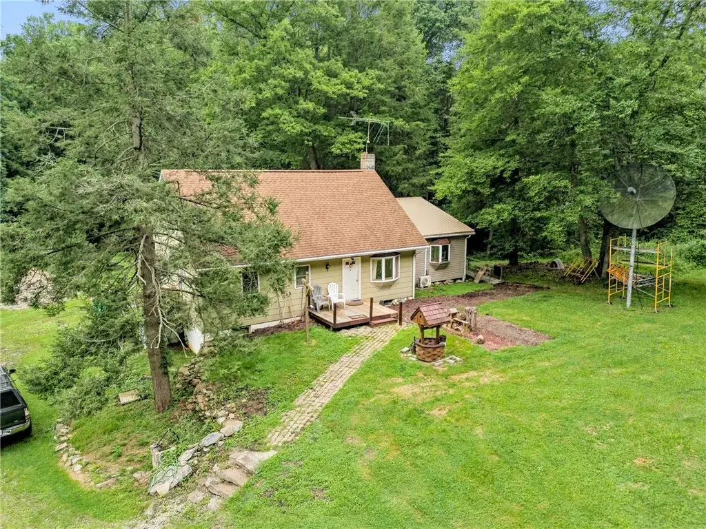 519 Sugar Run Road, St Clair