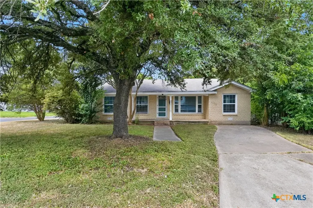 1518 S 37th Street, Temple