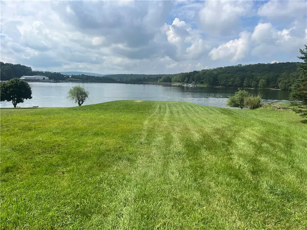 1395 Peninsula Drive, Indian Lake Boro