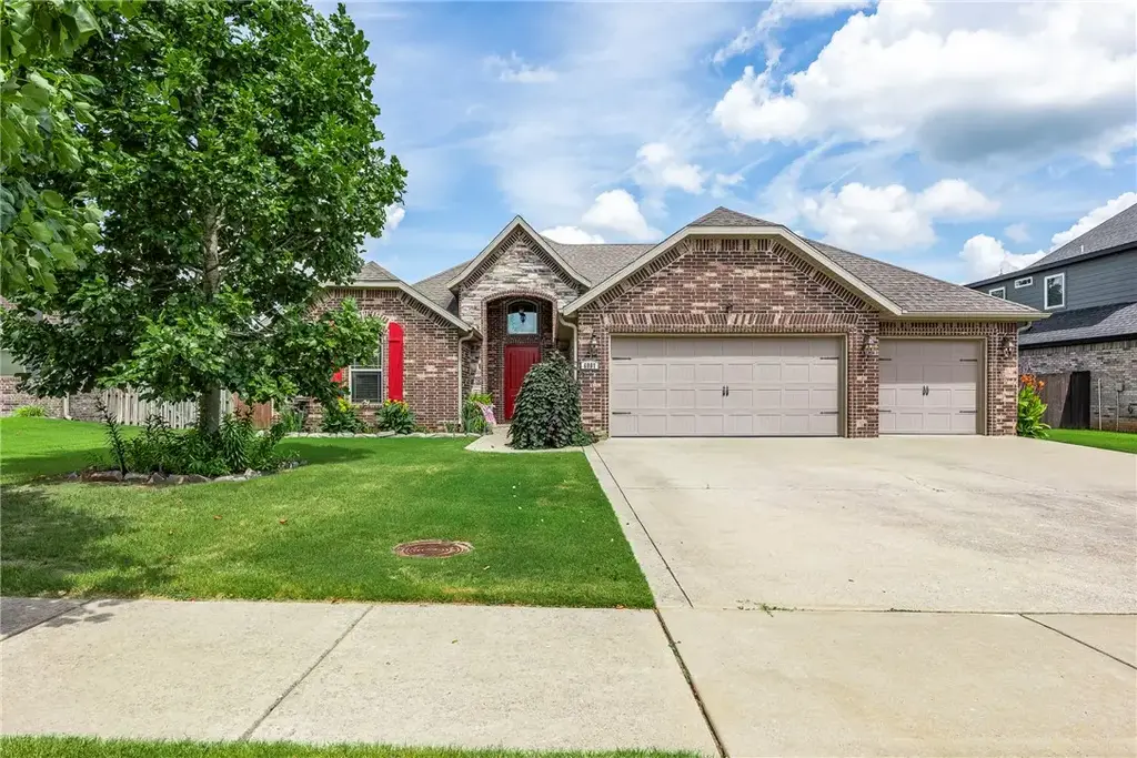 6001 Sw North Fork Street, Bentonville