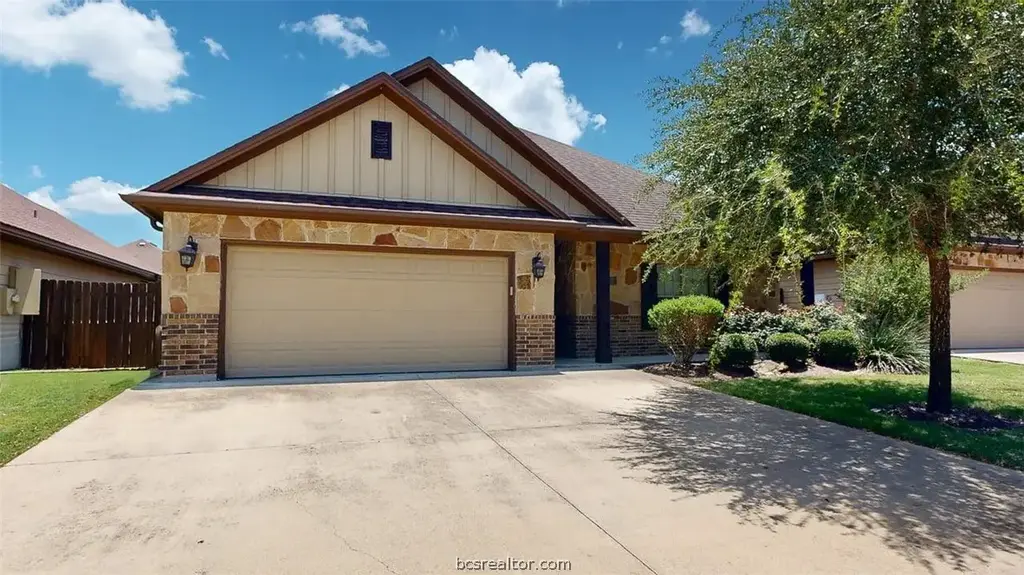 413 Hayes Lane Room C & D, College Station