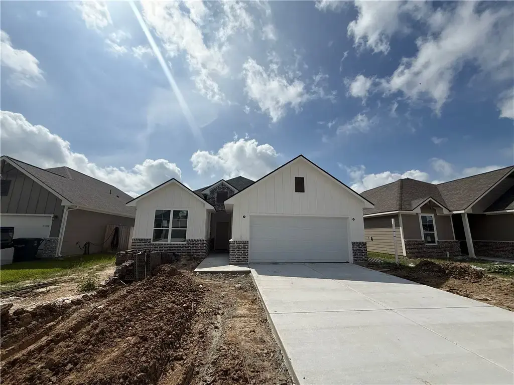 1908 Polmont Drive, Bryan