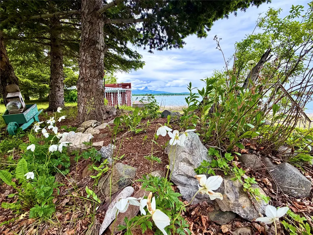 14 S Shore Duck Road, Babb