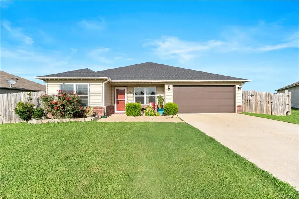 844 Nw Evans Circle, Bentonville