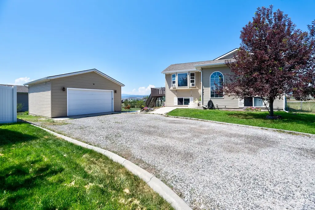 967 Mallard Court, Helena