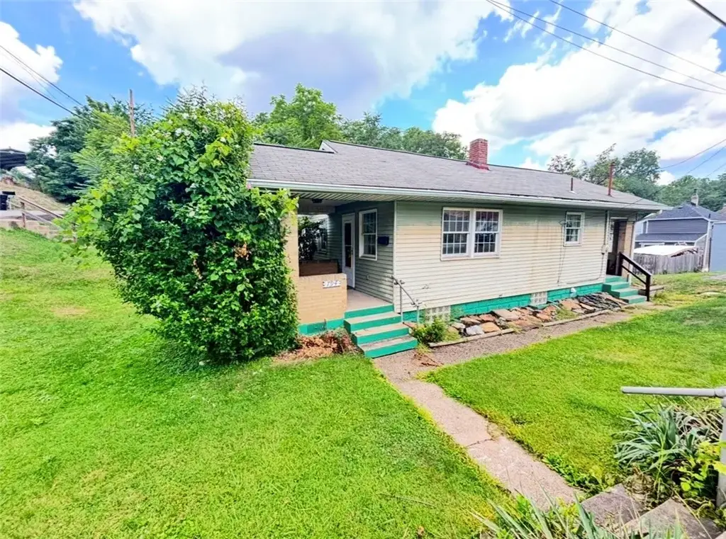 794 Gray Avenue, Collier