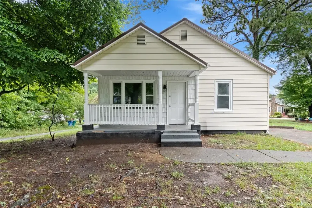 119 Osborne Street, Jonesville