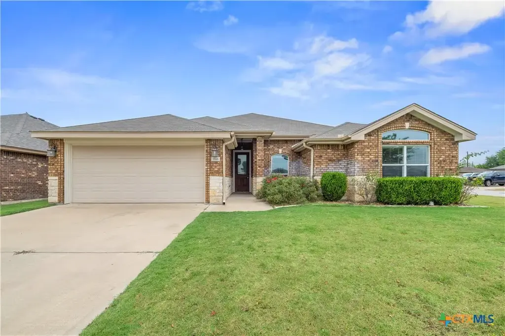 1816 Carriage House Drive, Temple