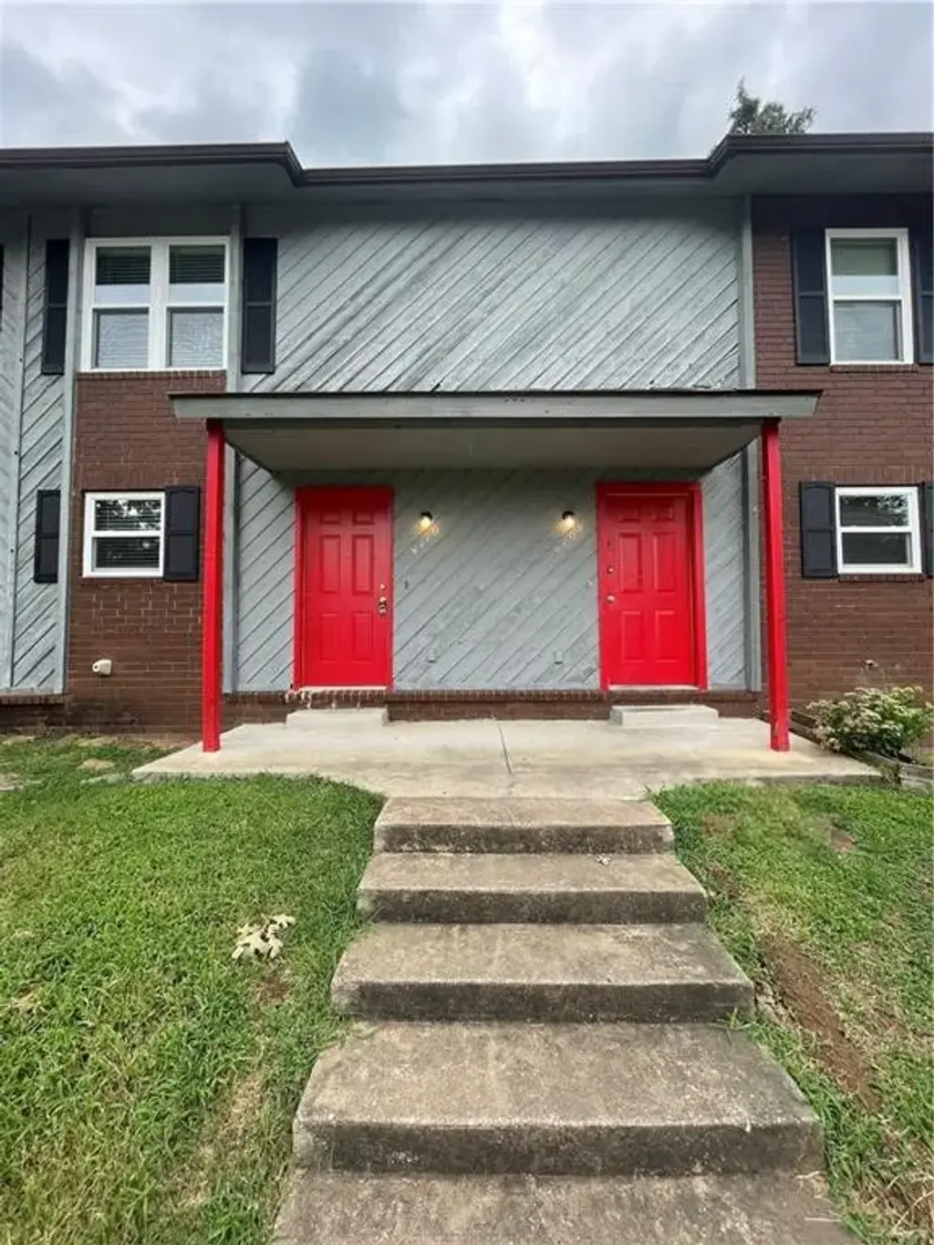 4108 N Sunflower Circle, Fayetteville