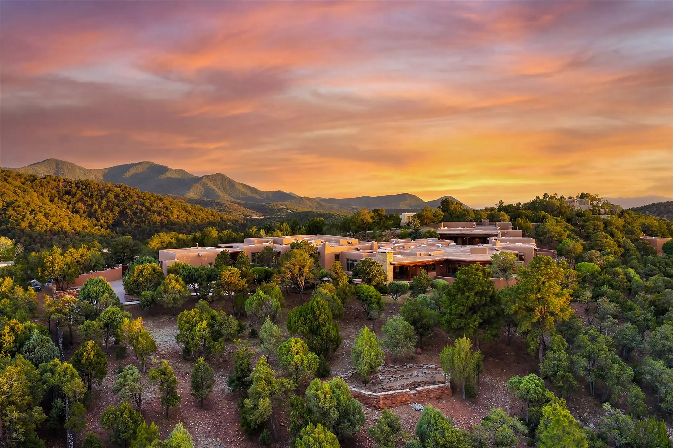 1236 N Summit Drive, Santa Fe