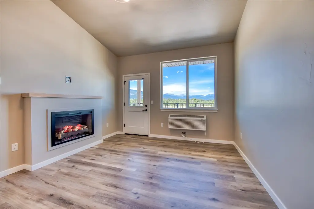 159 Canyon Falls Way 206, Hamilton