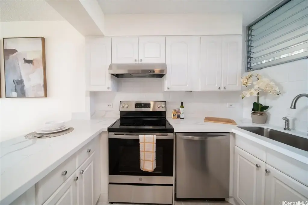 555 University Avenue # 603, Honolulu