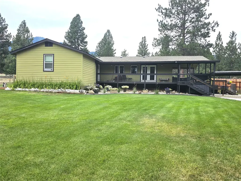 2825 Whites Lane, Victor