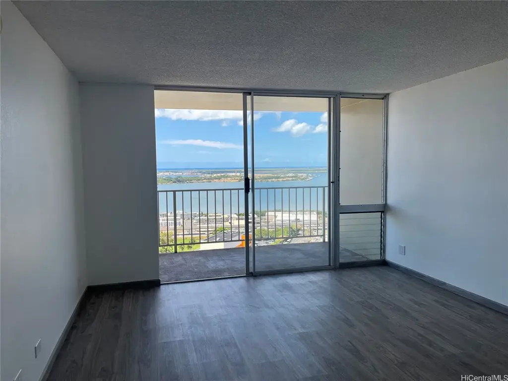 98-099 Uao Place # 2806, Aiea