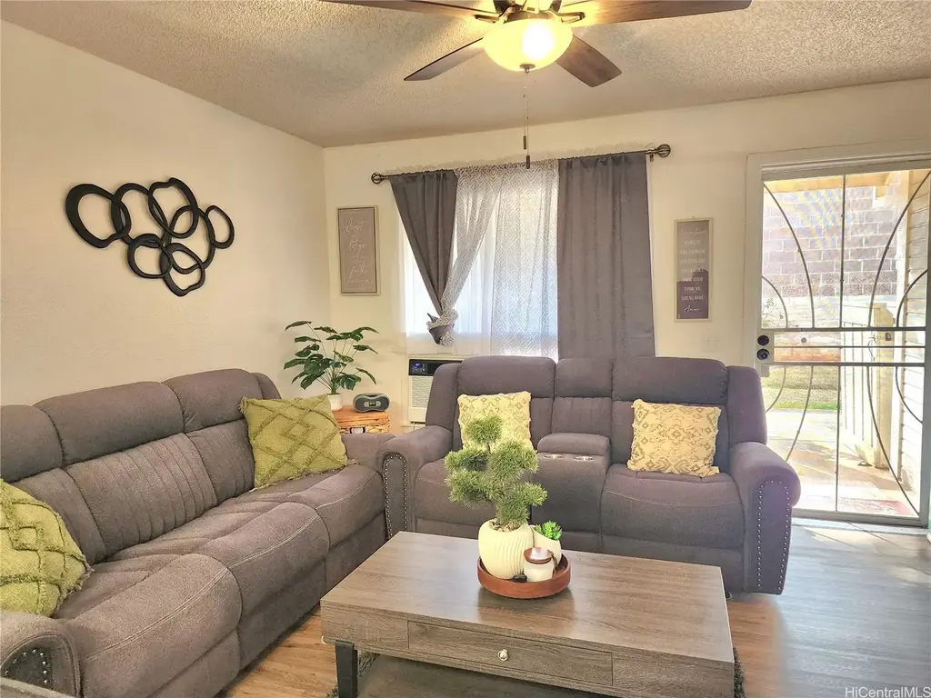 91-1071 Oaniani Street # 7b, Kapolei