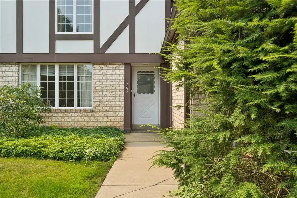1772 Foxcroft Lane 105, McCandless
