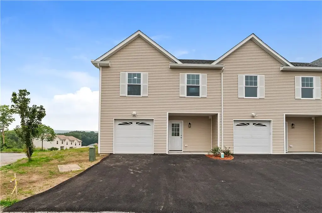 115 Ayda Rose Ave, West Warwick