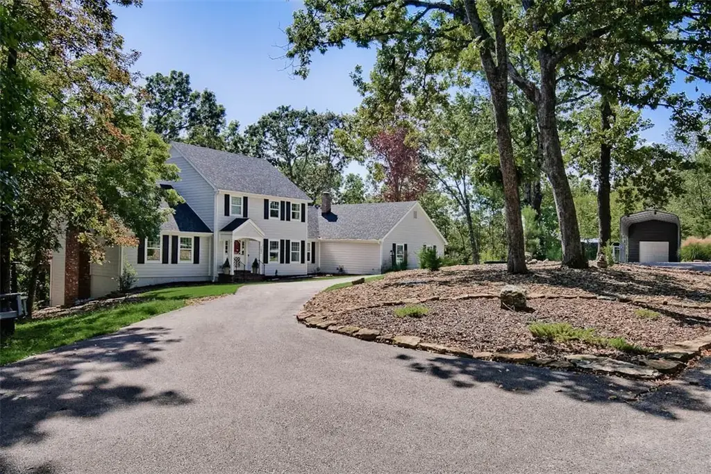 103 S John Lane, Rogers