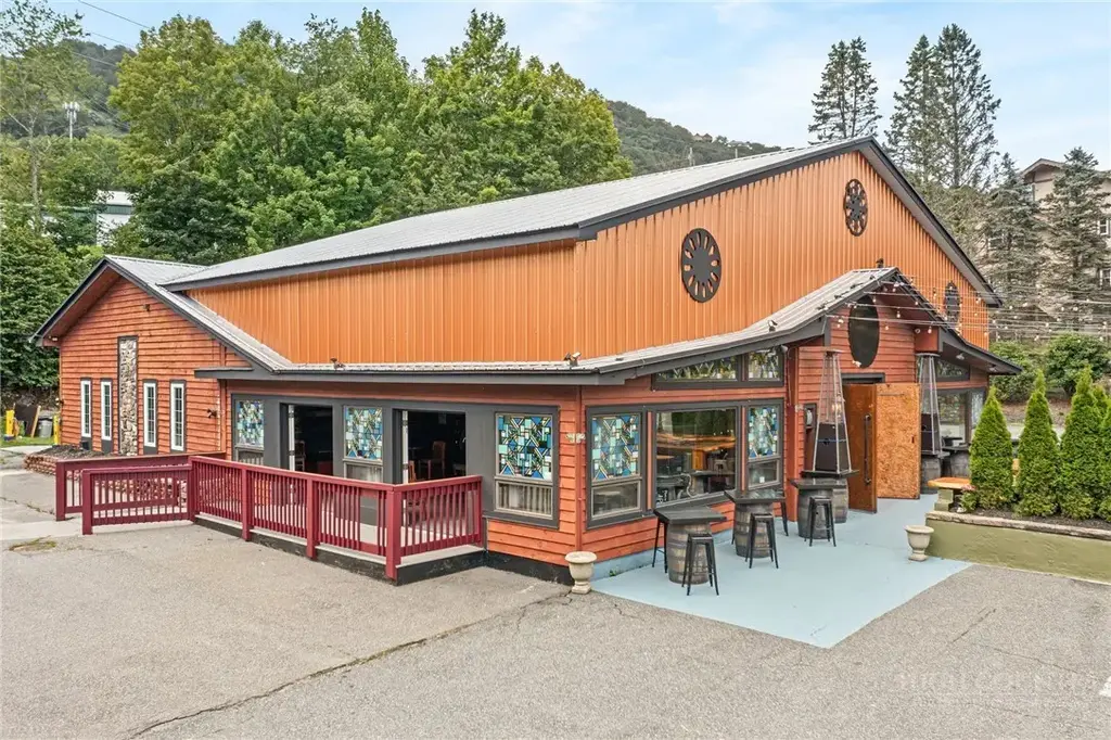 1003 Beech Mountain Parkway, Beech Mountain