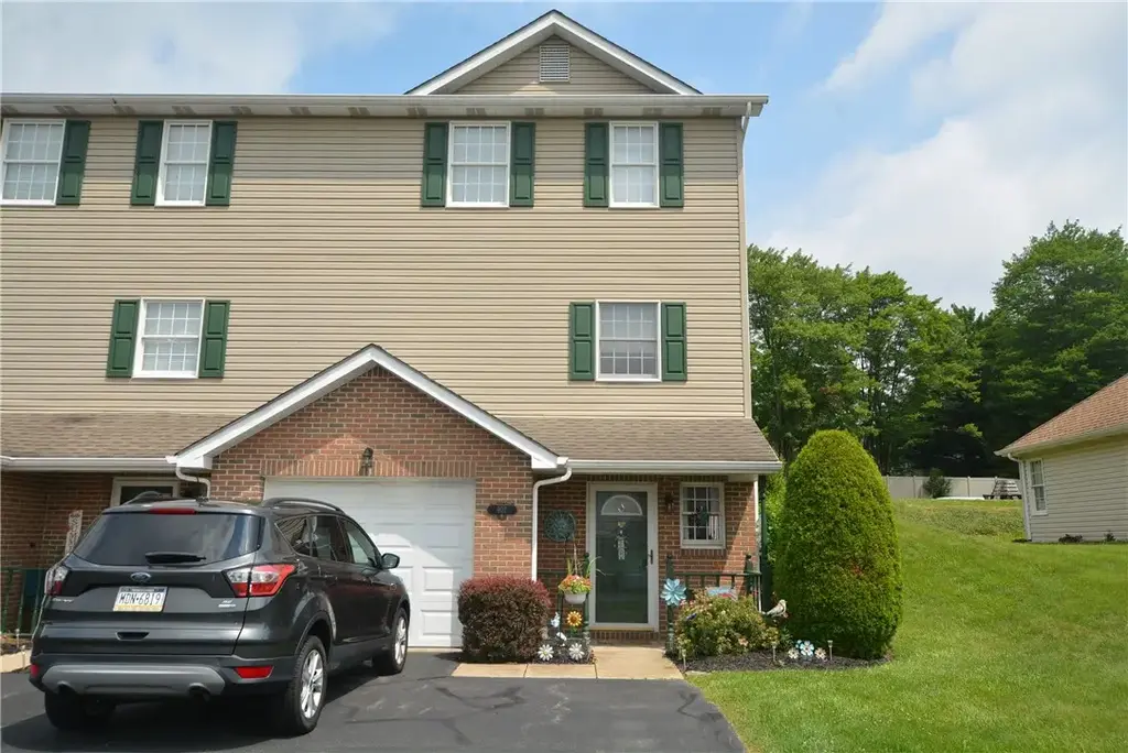 907 Stoneridge Boulevard , Twp of But SW