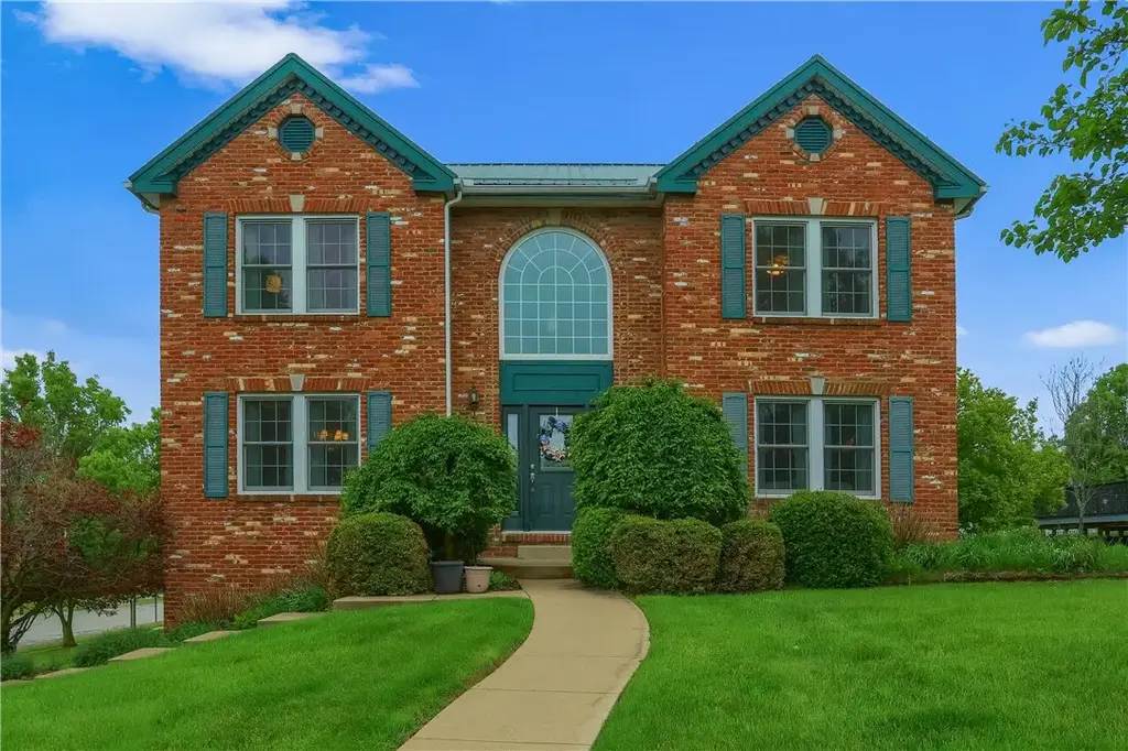 301 Commodore Drive, North Fayette