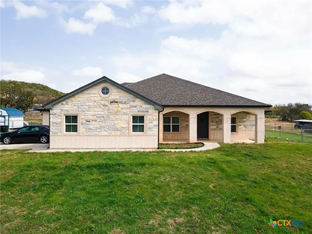 2662 Snow Road, Kempner