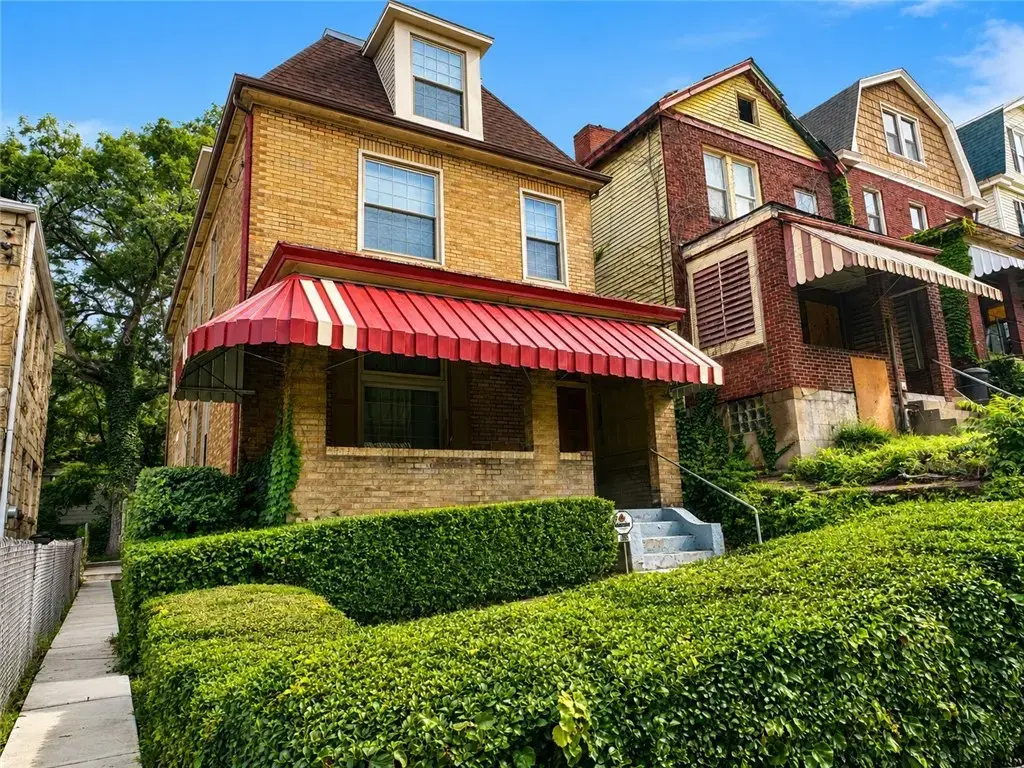 205 Elizabeth Street , Hazelwood