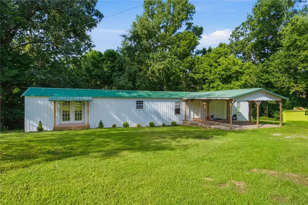 20905 Lakeshore Drive, Springdale