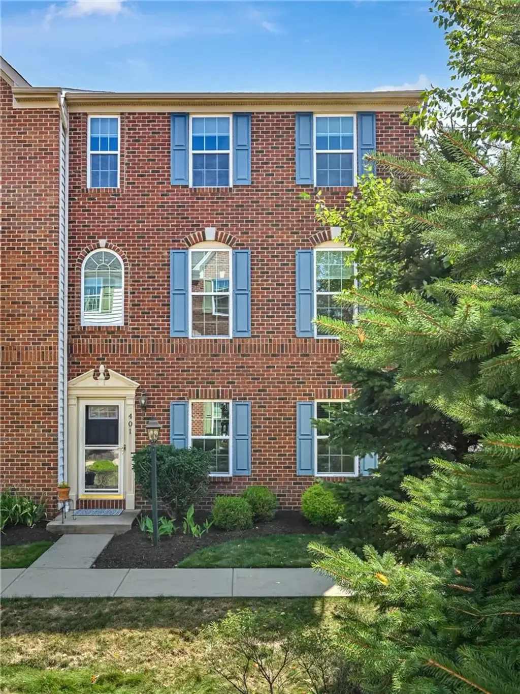 401 Pointe View Drive , Adams
