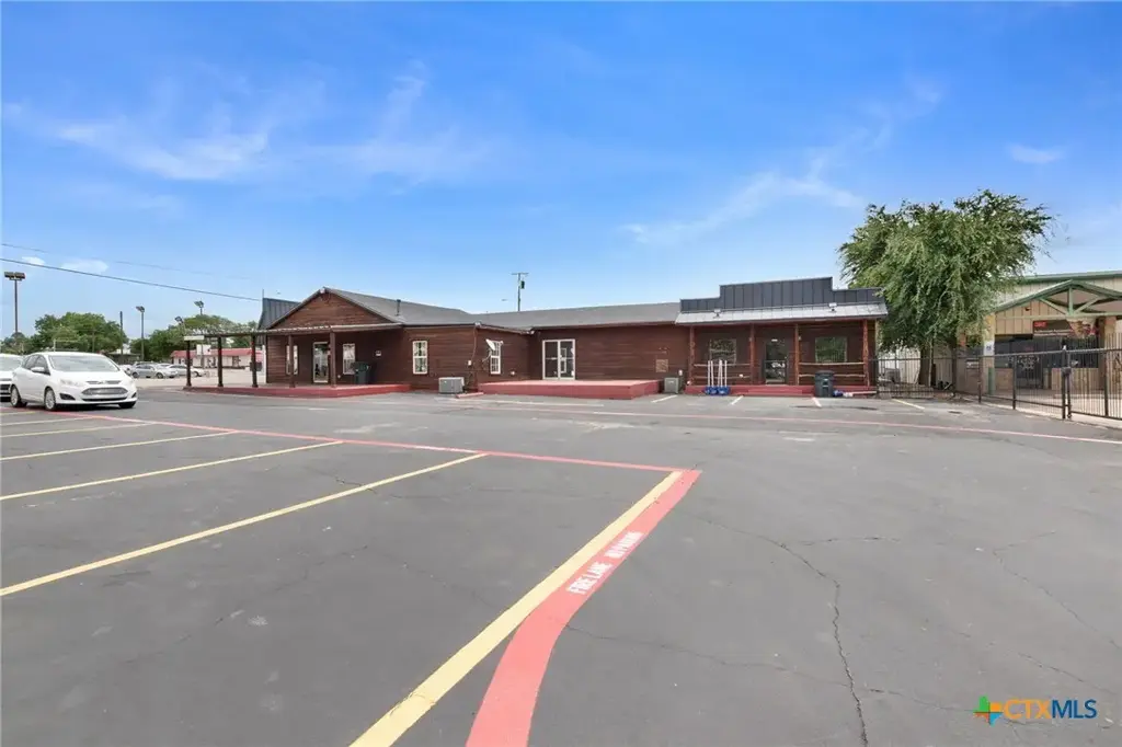728 W Veterans Memorial Boulevard, Killeen
