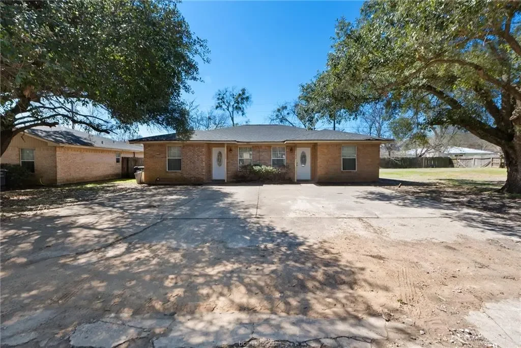 1200-1202 Georgia Street, College Station