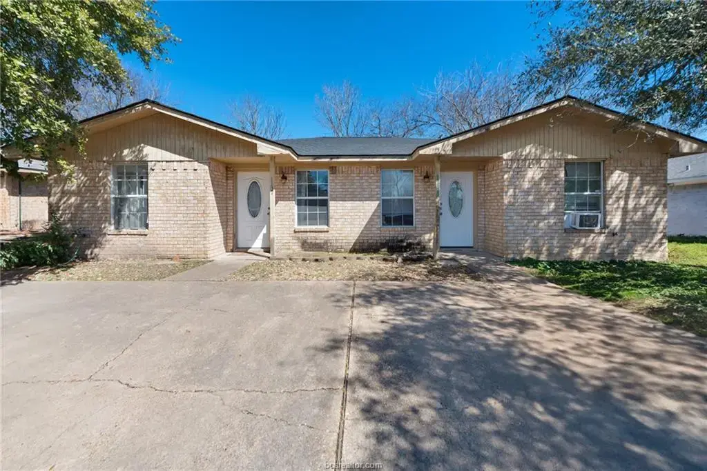 1137-1139 Georgia Street, College Station