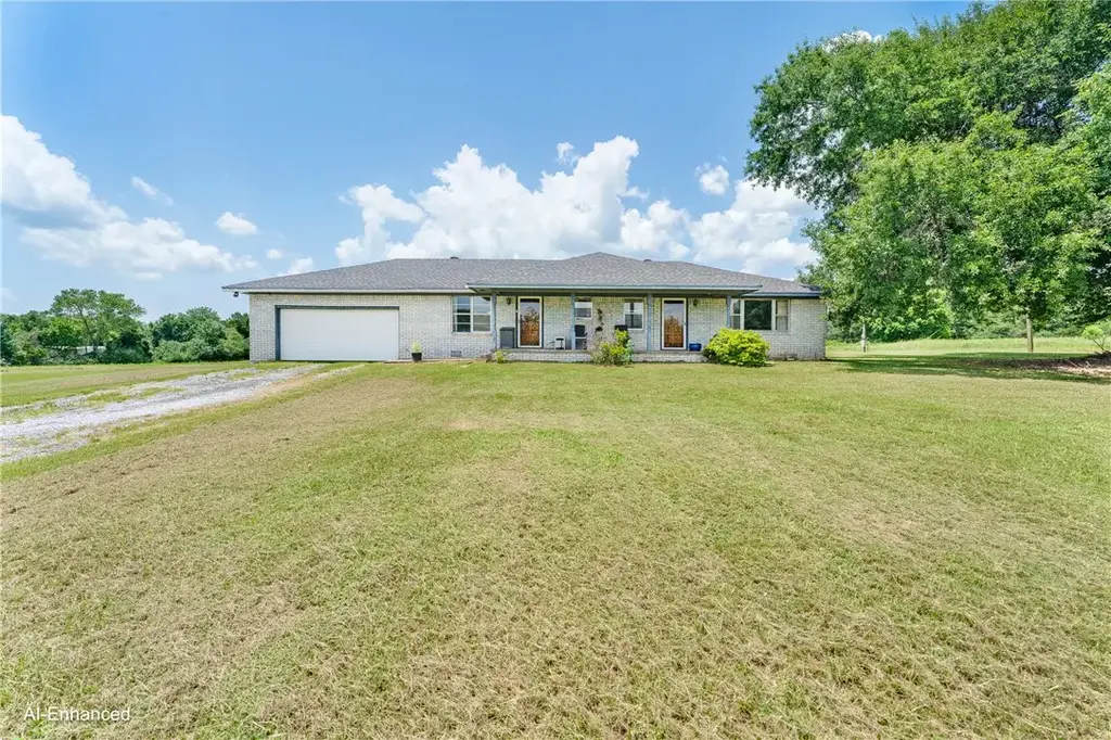 8807 Hwy 282, Alma