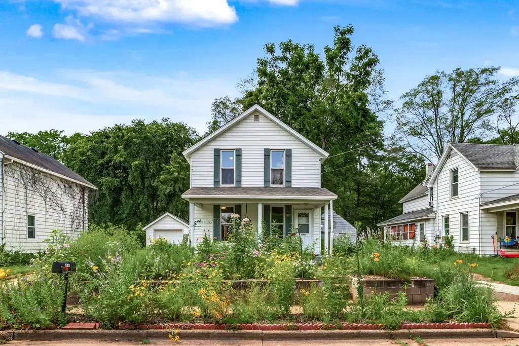 238 Illinois Street, Eau Claire
